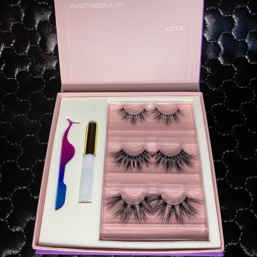 Assorted Eyelash Extension Set!! - Picture 4 of 5